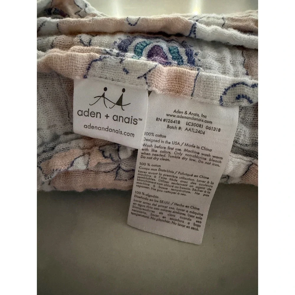 Aden + Anais Llama Alpaca Cotton Muslin Swaddle Blanket Peach White LC300R1